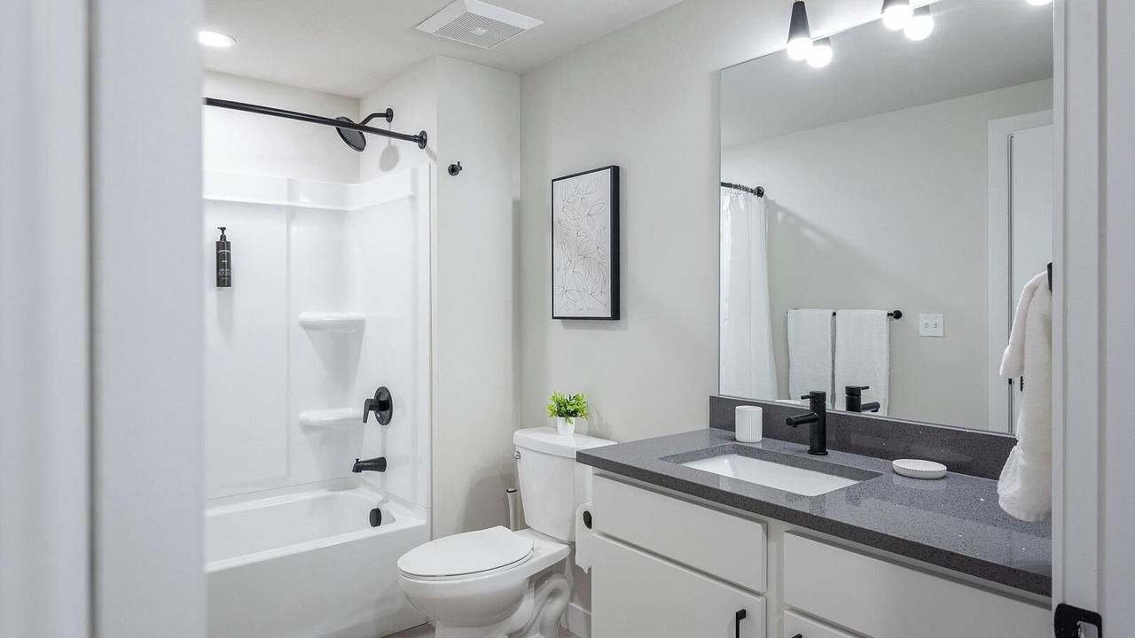 Photo of Bathroom in People's Freeway