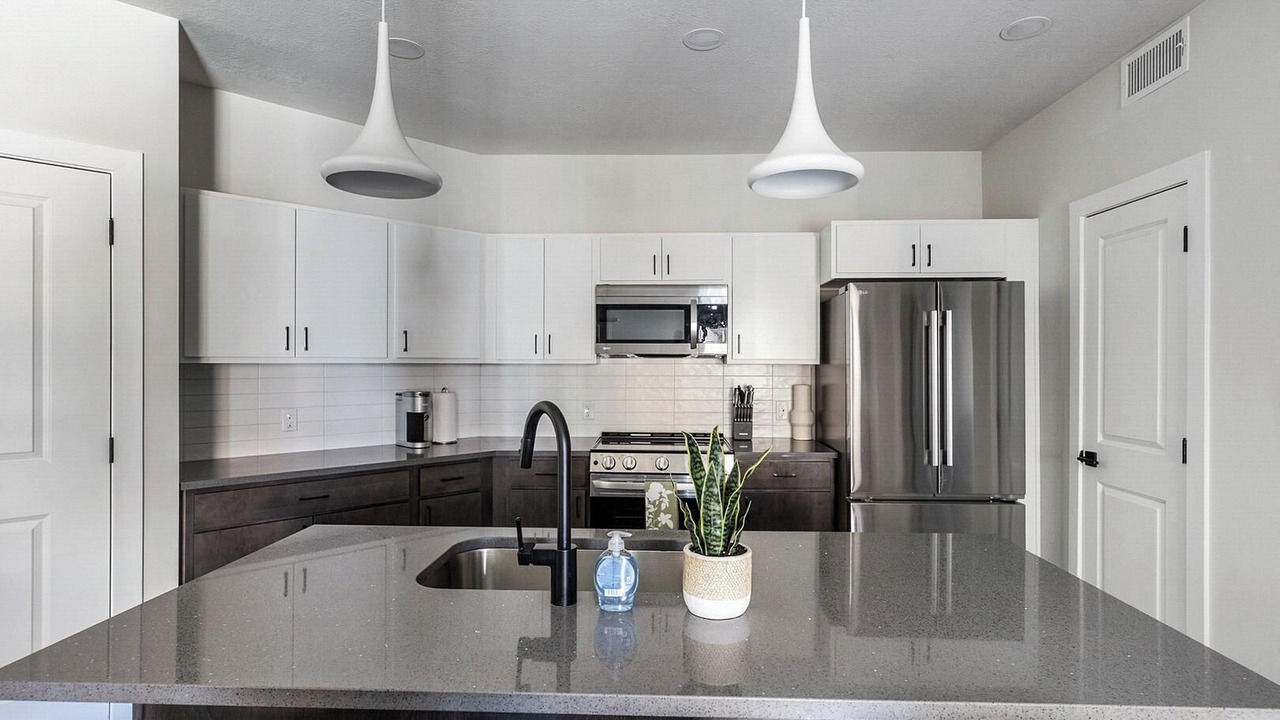 Photo of Kitchen in People's Freeway