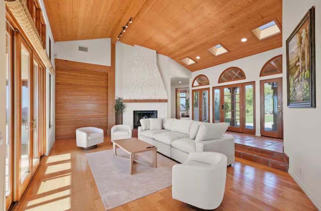 Photo of Livingroom in Valley Center