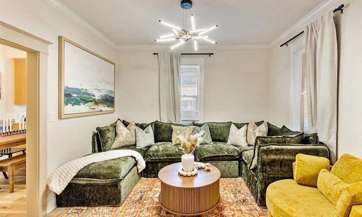 Photo of Livingroom in South Salt Lake