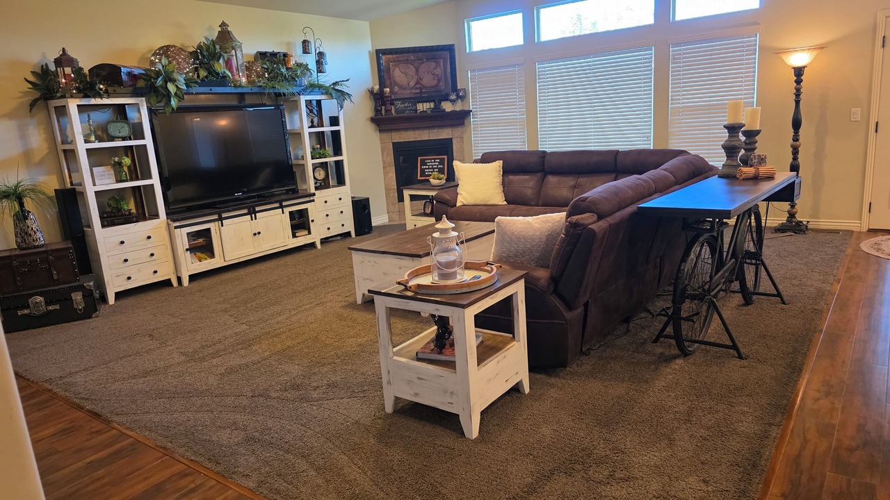 Photo of Livingroom in Layton