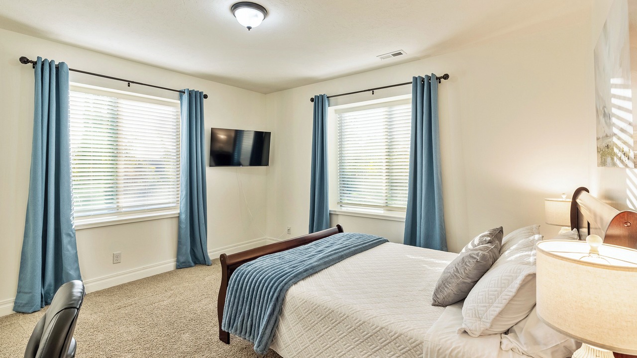 Photo of Bedroom in Foot Hills