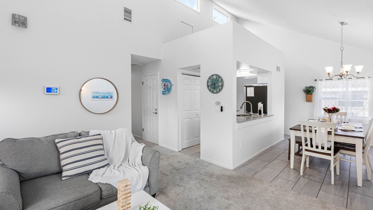 Photo of Bedroom in Crystal Beach