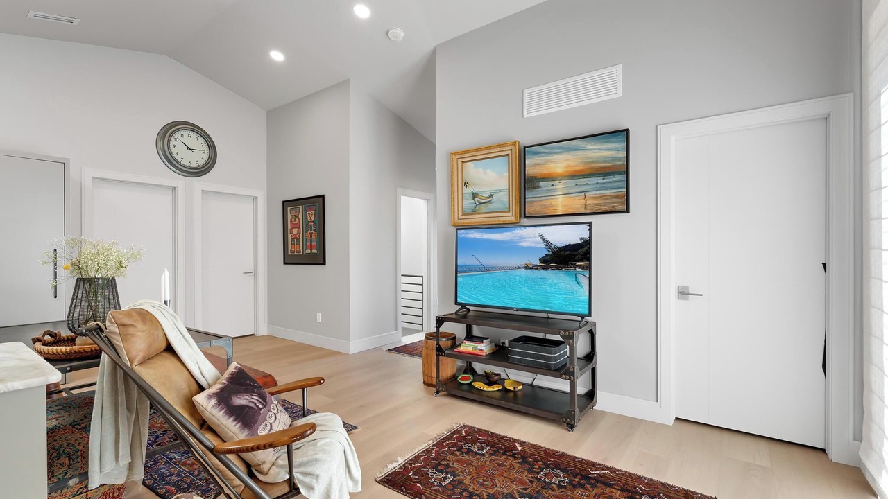 Photo of Livingroom in Sandy