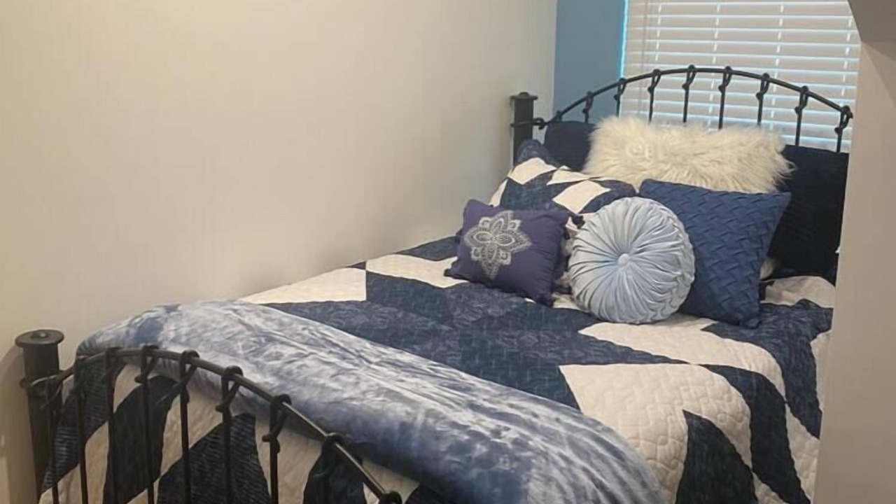 Photo of Bedroom in Pleasant Grove