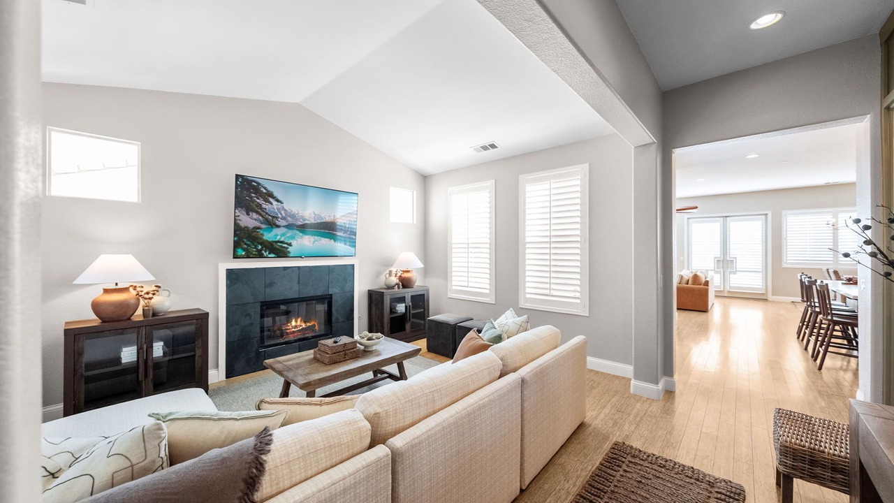 Photo of Livingroom in Woods Valley