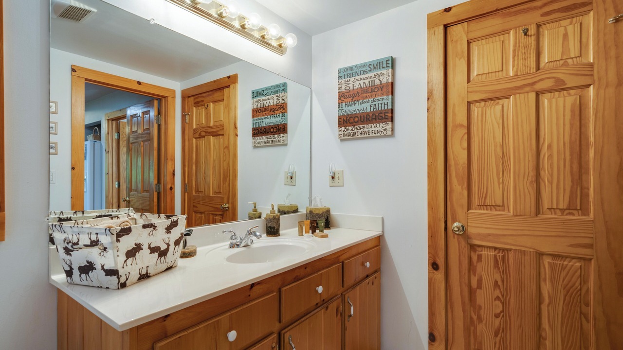 Photo of Bathroom in My Mountain