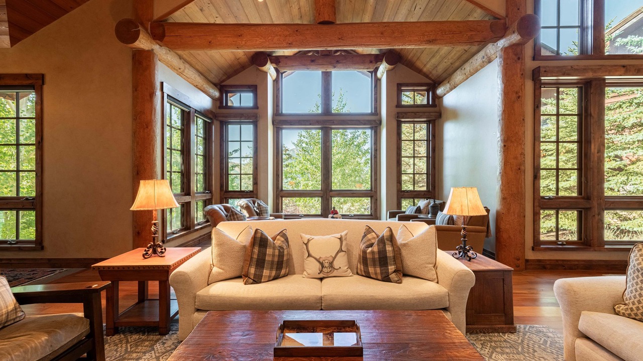 Photo of Livingroom in Deer Valley