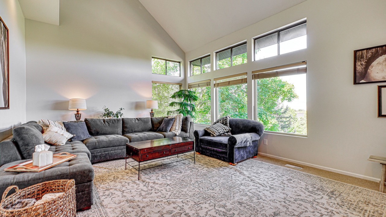 Photo of Livingroom in Granite