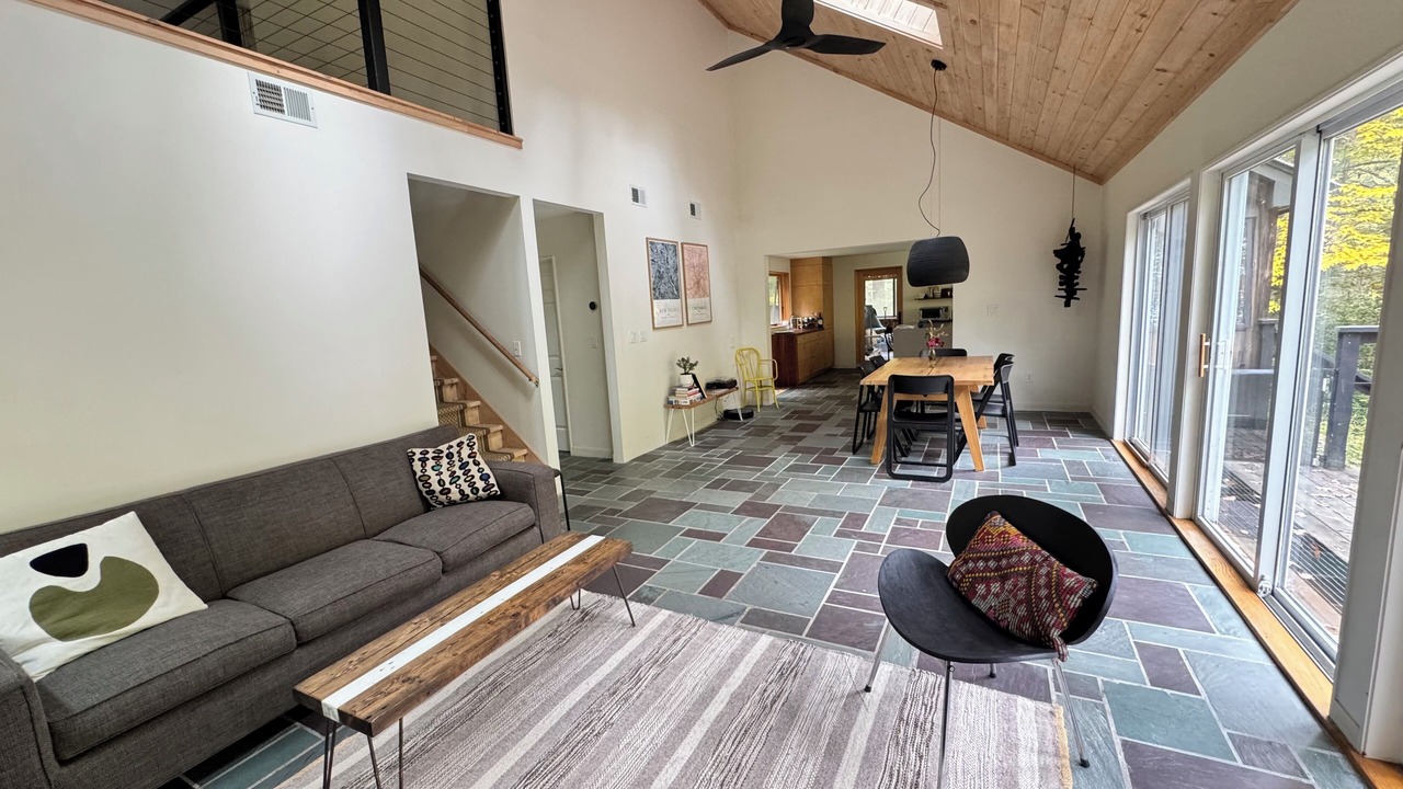 Photo of Livingroom in Williamsville