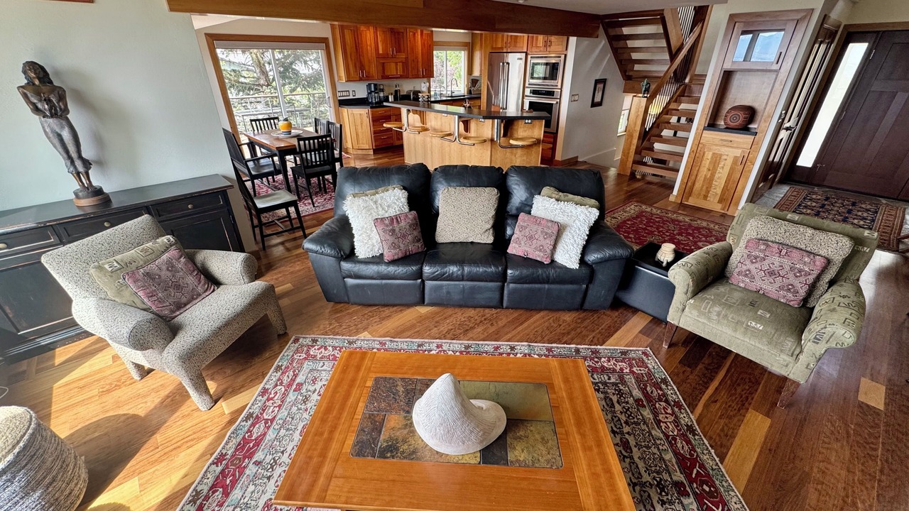 Photo of Livingroom in Cottonwood Heights