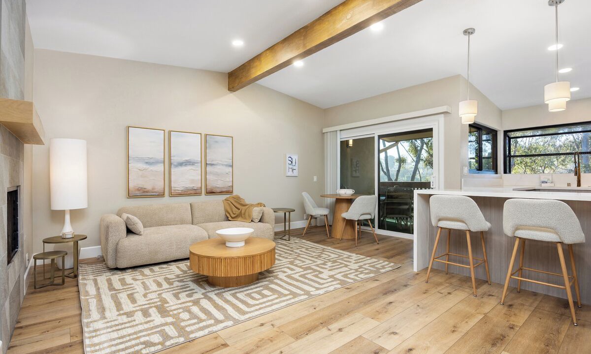 Photo of Livingroom in La Jolla Village