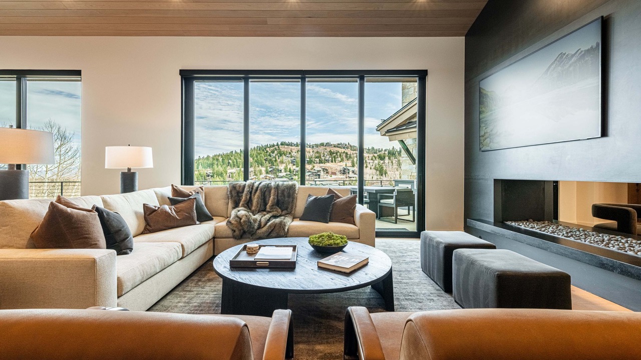 Photo of Livingroom in Empire Pass