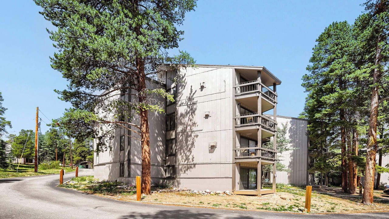 Photo of Others in Boulder Ridge