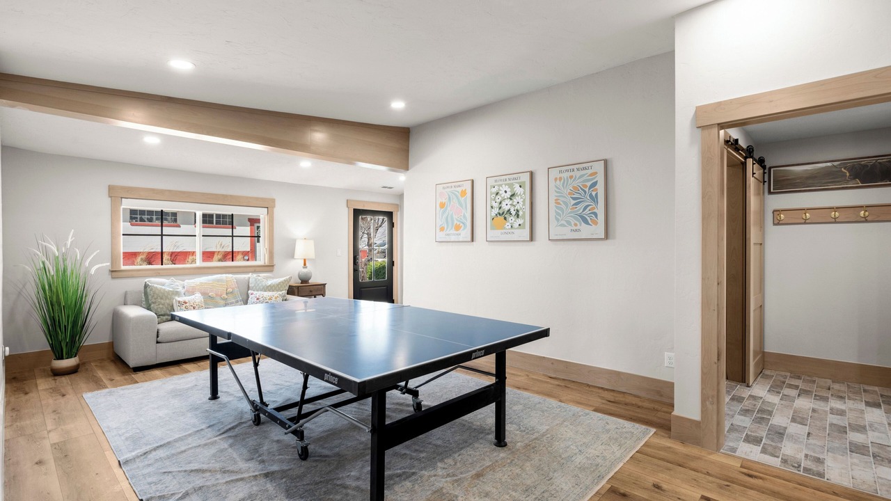 Photo of Bedroom in Lake Shore