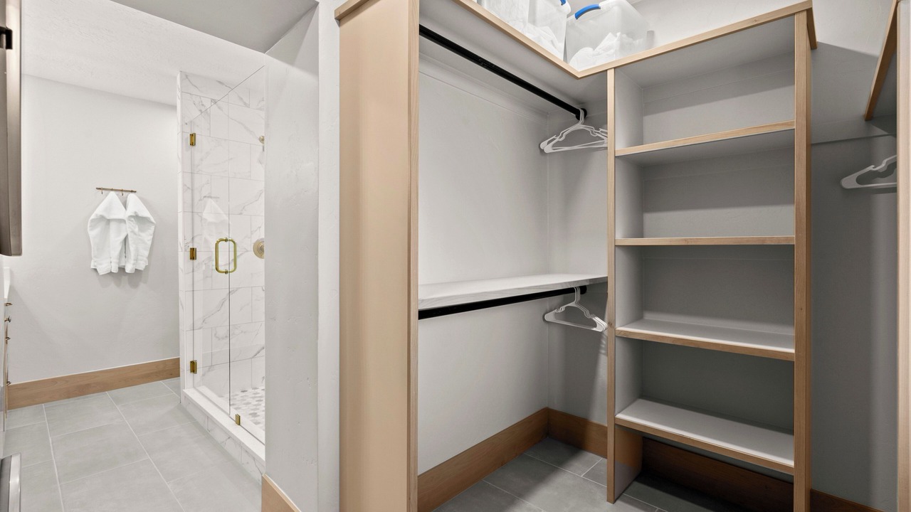 Photo of Bathroom in Lake Shore