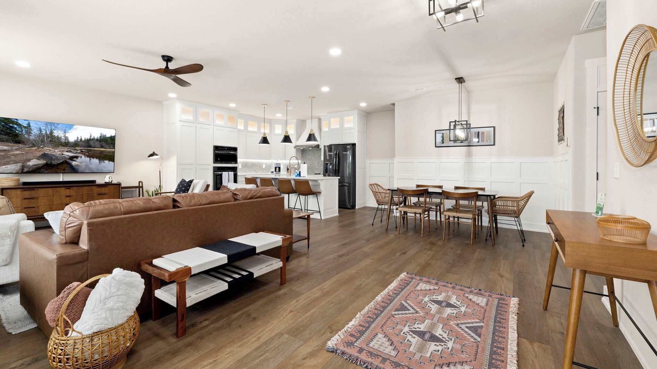 Photo of Livingroom in Lost Bridge Village