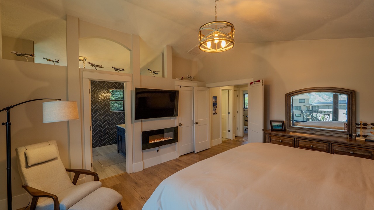 Photo of Bedroom in Draper