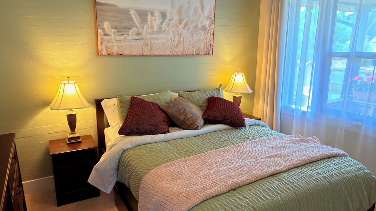Photo of Bedroom in Gold Bar