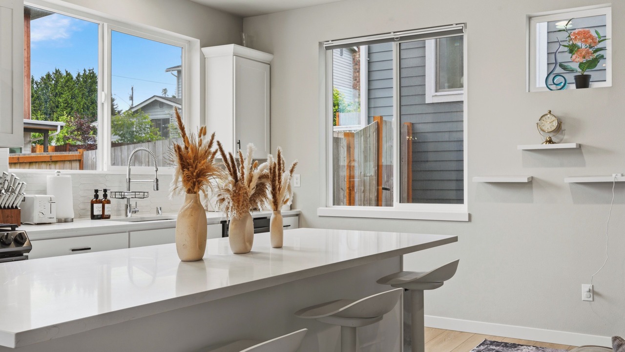 Photo of Kitchen in Paine Field-Lake Stickney