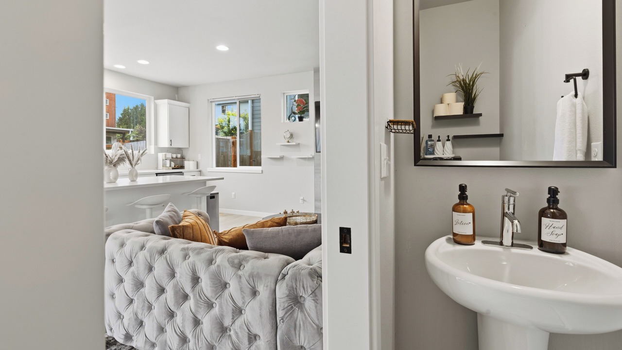 Photo of Bathroom in Paine Field-Lake Stickney