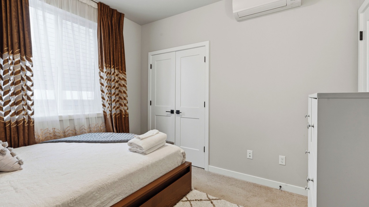 Photo of Bedroom in Paine Field-Lake Stickney