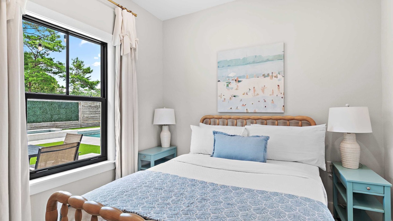 Photo of Bedroom in Gulfview Heights