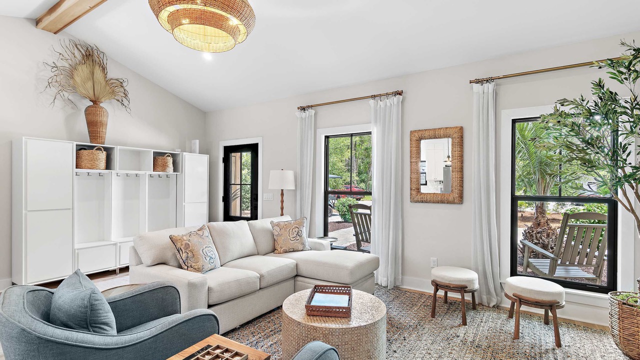 Photo of Livingroom in Gulfview Heights