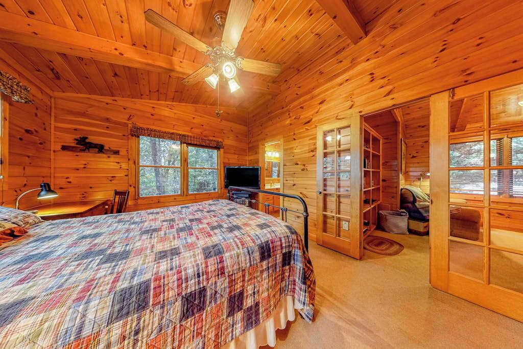 Photo of Bedroom in My Mountain
