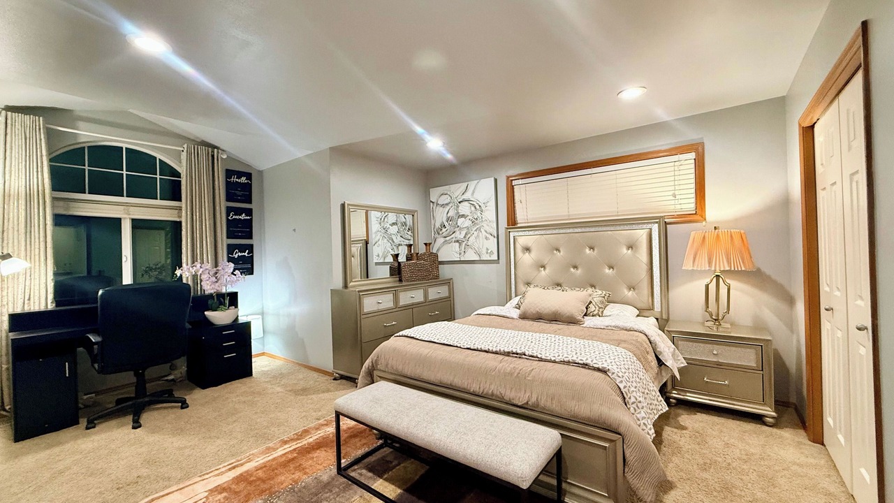 Photo of Bedroom in Paine Field-Lake Stickney