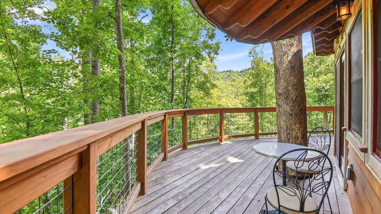 Photo of Patio Balcony in Weaverville