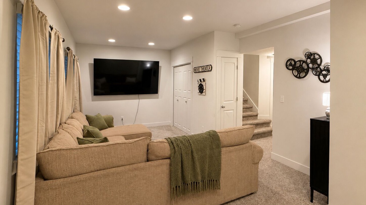 Photo of Livingroom in Bluffdale