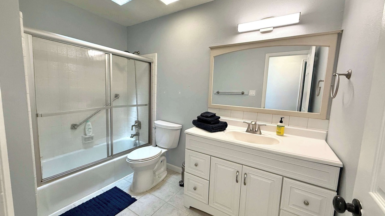 Photo of Bathroom in Sandy
