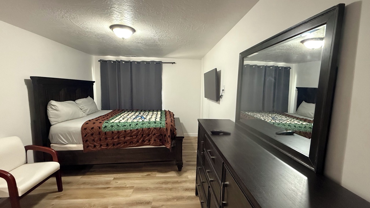 Photo of Bedroom in Saratoga Springs