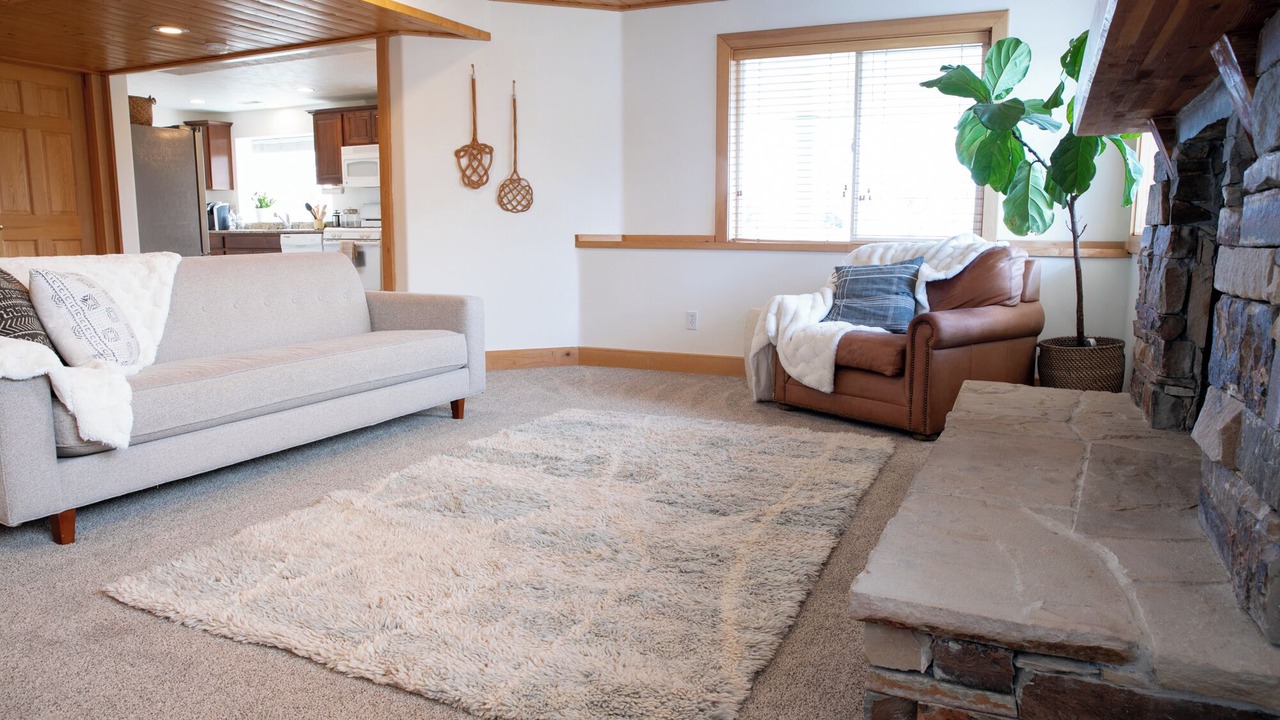 Photo of Livingroom in Lake Creek Estates