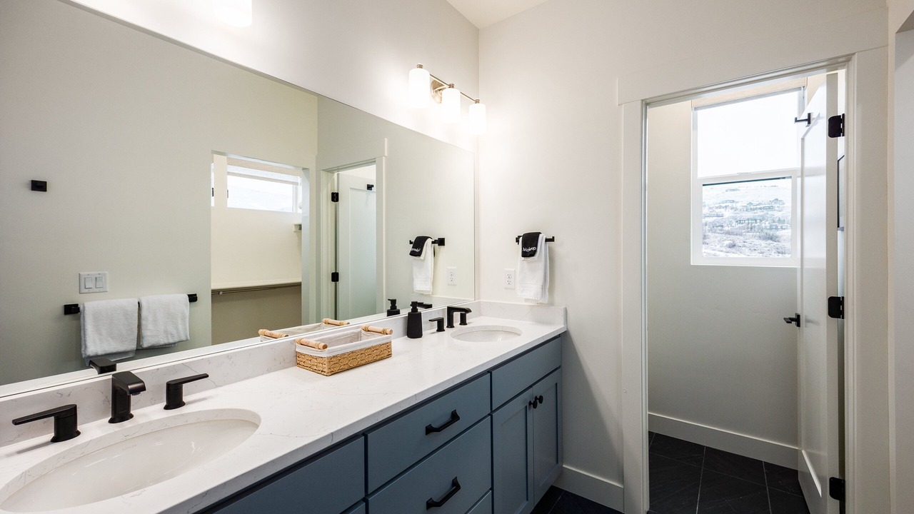 Photo of Bathroom in Deer Mountain
