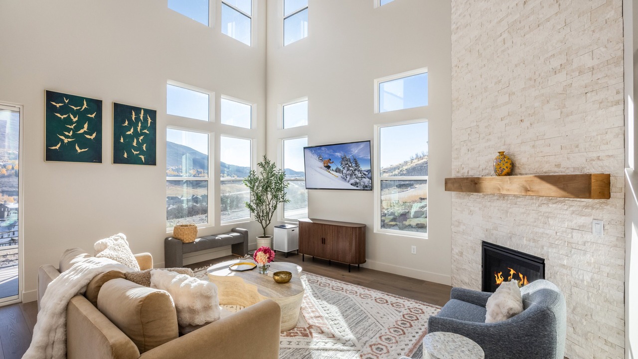 Photo of Livingroom in Deer Mountain