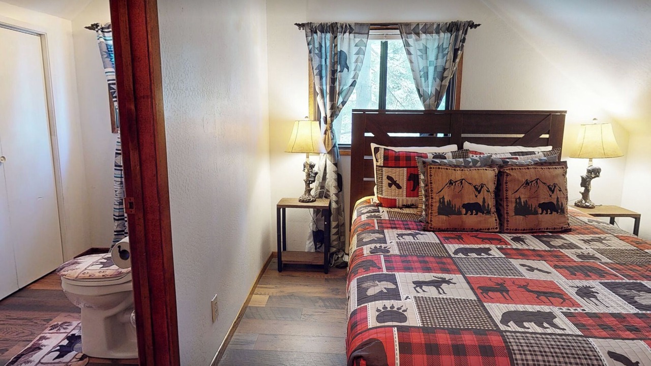 Photo of Bedroom in Twin Peaks
