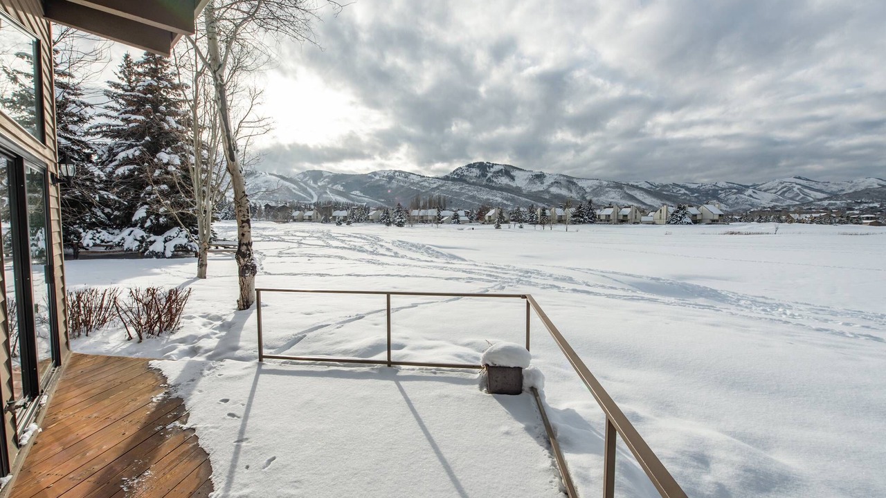 Photo of Outdoor in Park Meadows