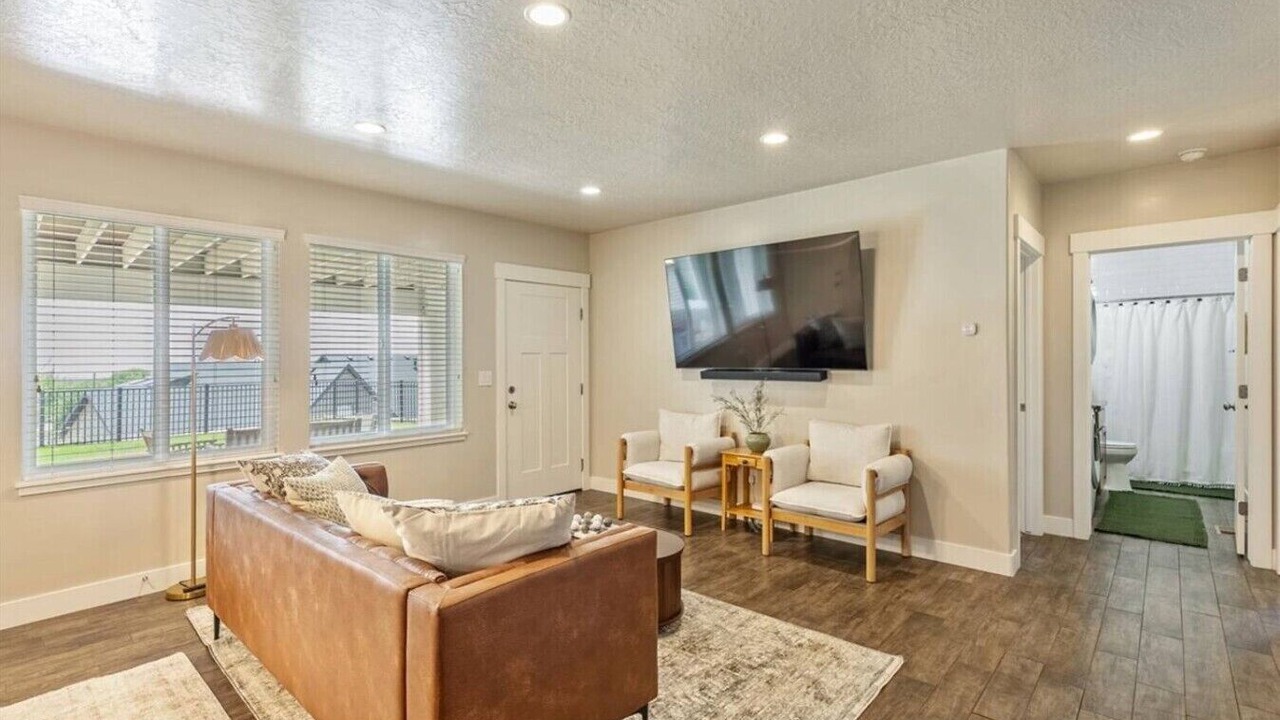 Photo of Livingroom in Cedar Hills