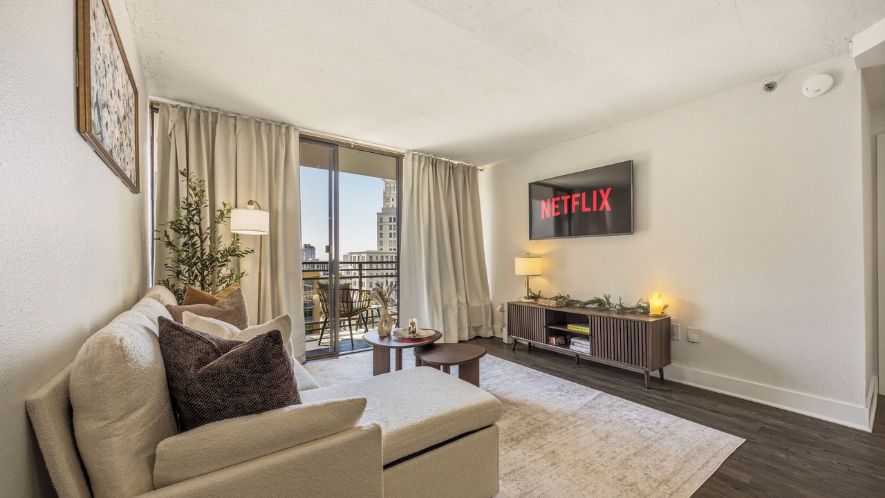 Photo of Livingroom in Cortez Hill