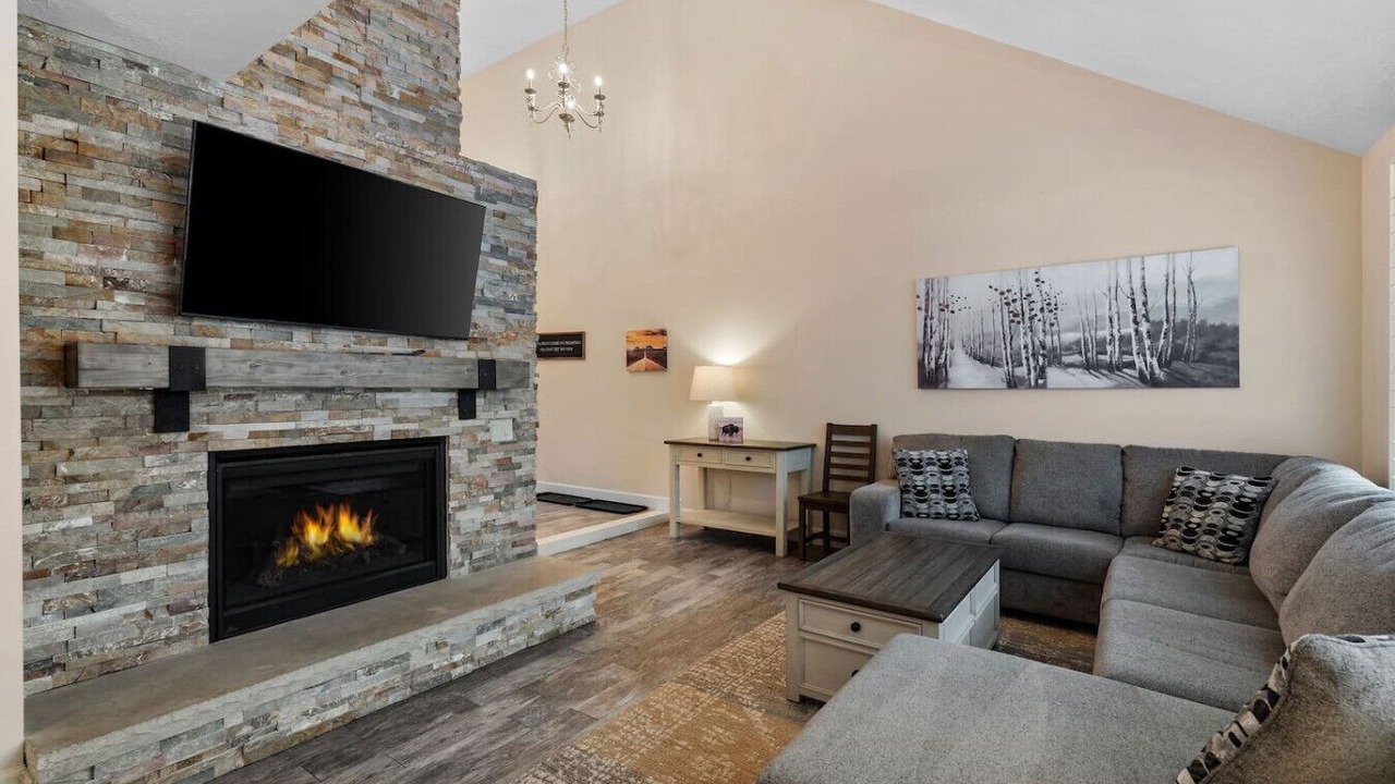 Photo of Livingroom in Cottonwood Heights