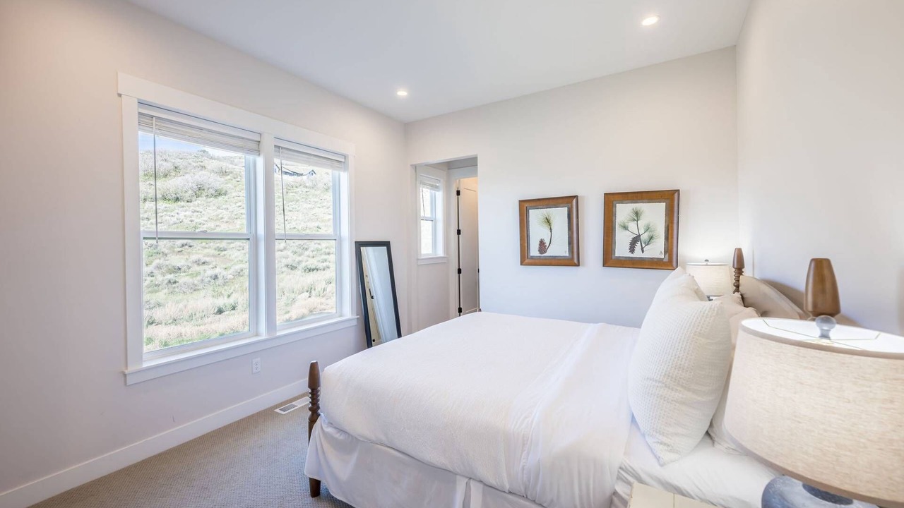 Photo of Bedroom in Deer Mountain