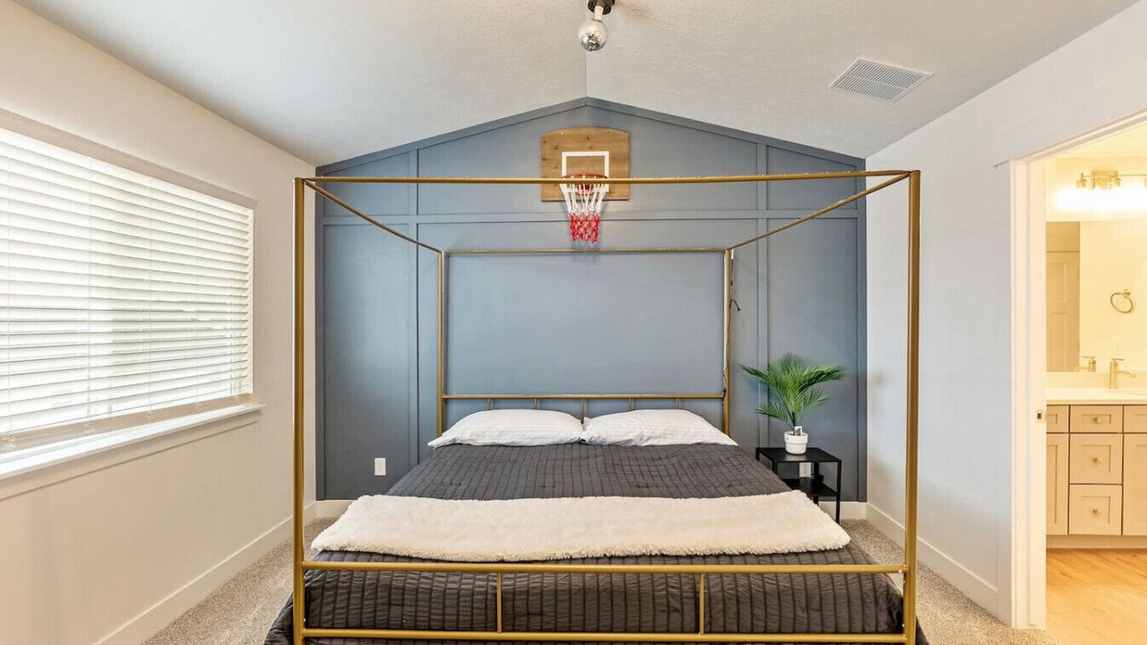 Photo of Bedroom in Saratoga Springs