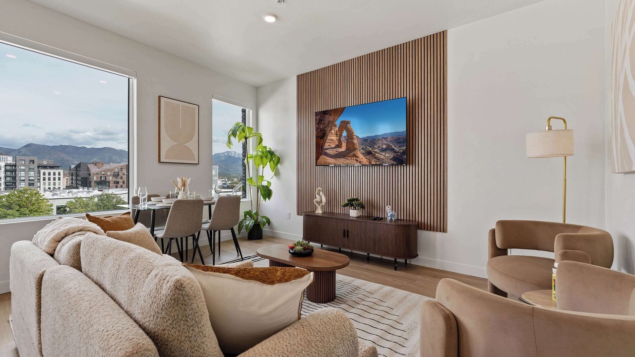 Photo of Bedroom in People's Freeway