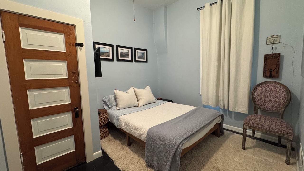 Photo of Bedroom in East Central