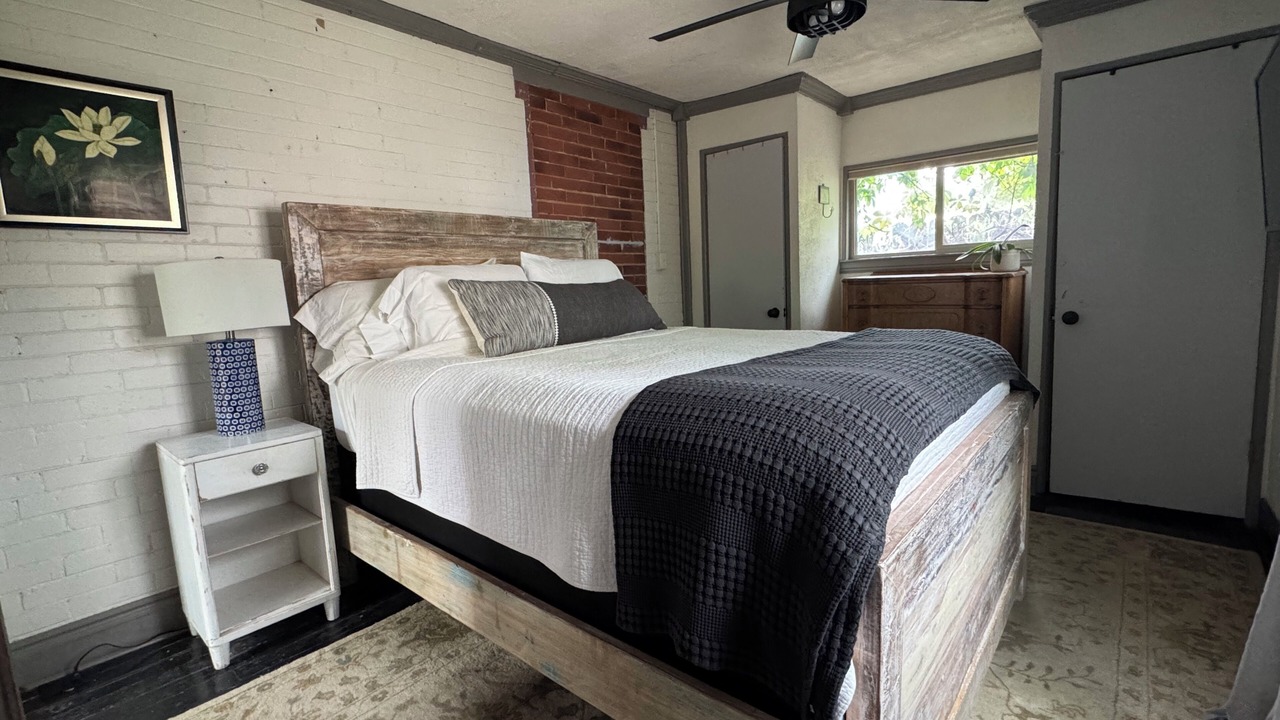 Photo of Bedroom in East Central