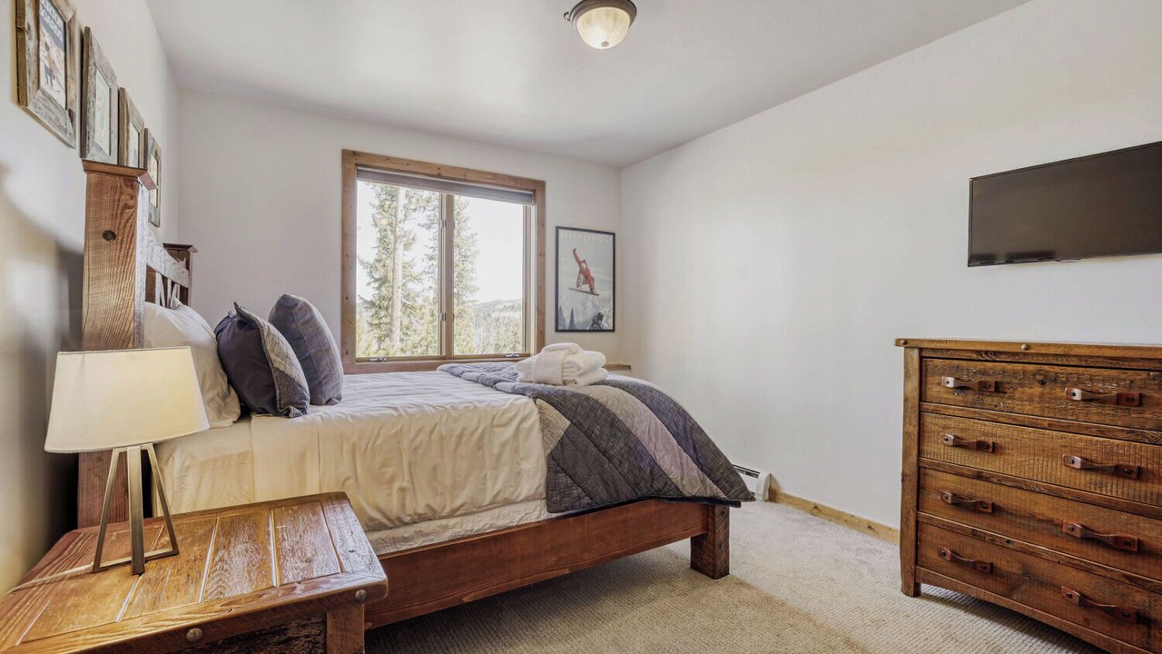 Photo of Bedroom in Warrior's Mark West