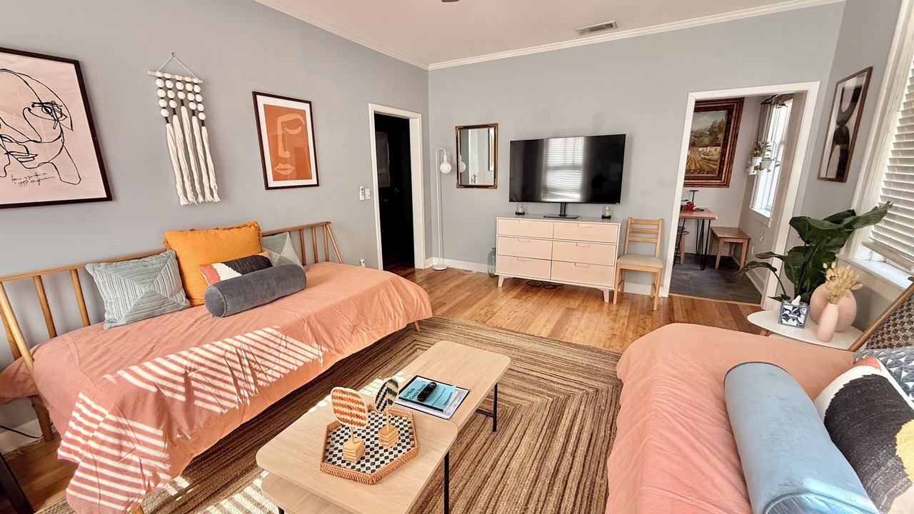 Photo of Bedroom in Metropolitan
