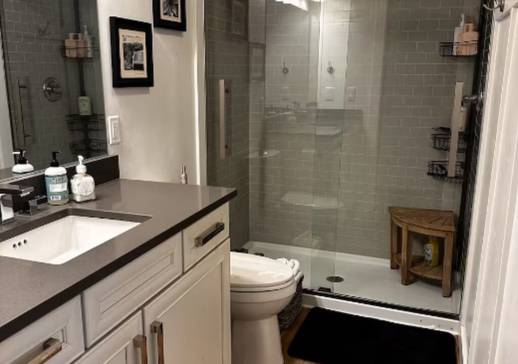 Photo of Bathroom in Price